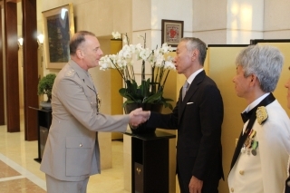 photo3
